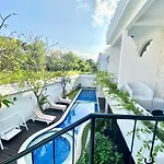 Villa Tyche Luxury 4Br Near Beach